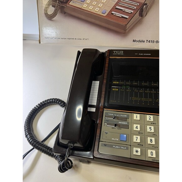Lloyd's AM/FM Clock Telephone radio TCR Model: T415-84 Series 288A In Box Manual - Picture 4 of 10